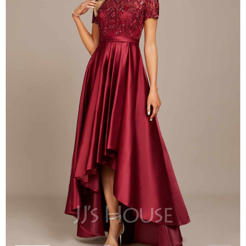 Beautiful dress I bought for daughter’s wedding but found a different one